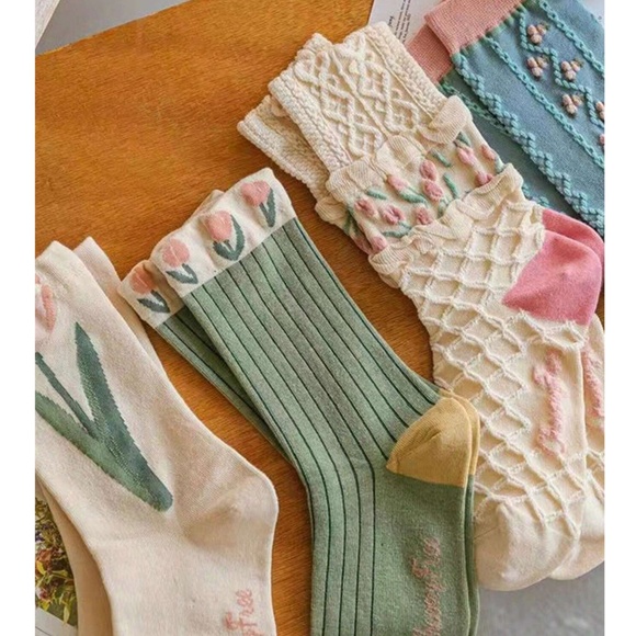 Accessories - Cozy Floral Textured Color Block Socks Set